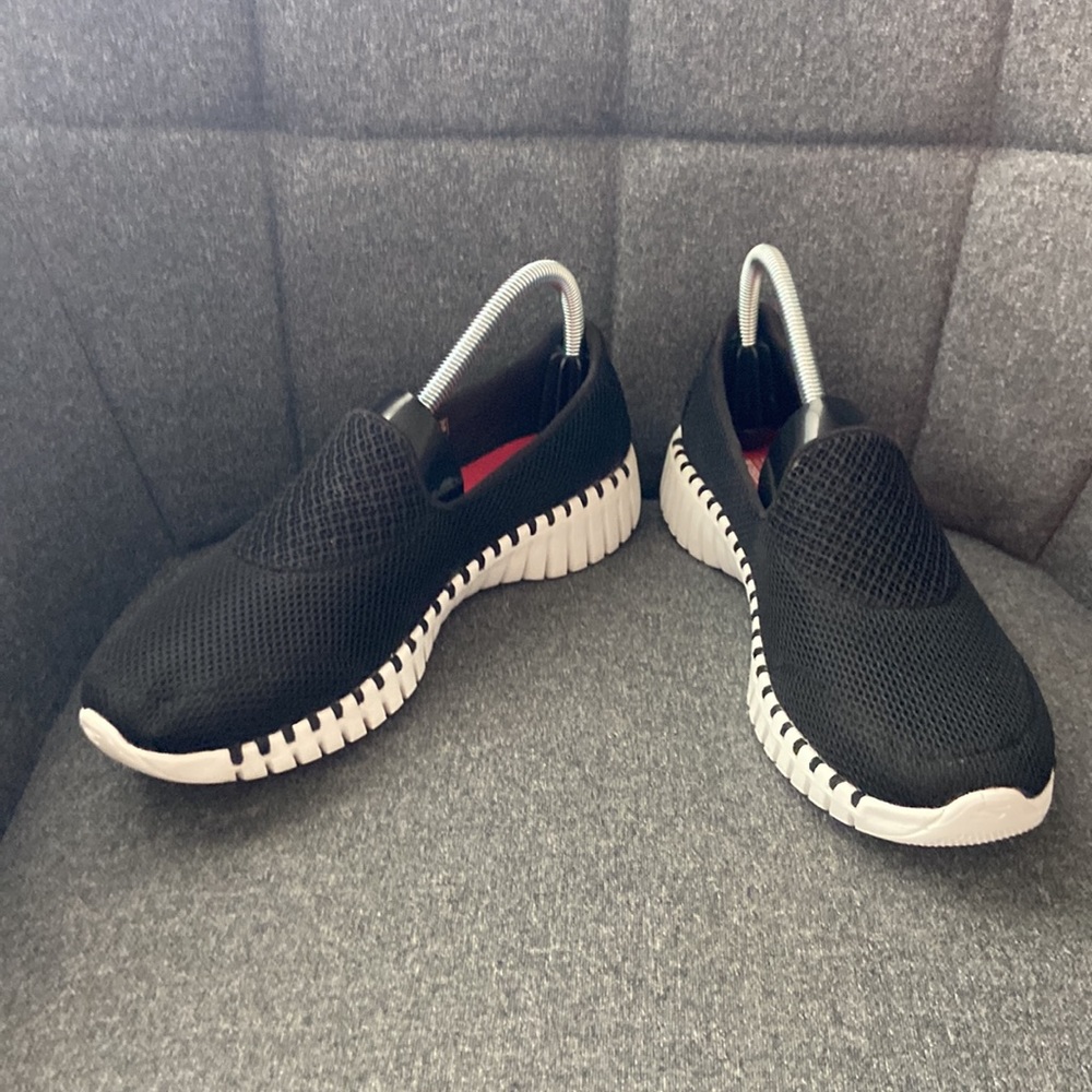 SKECHERS “GOGA” Black Go Walk Slip-On Sneakers Size 8 - Picture 6 of 7